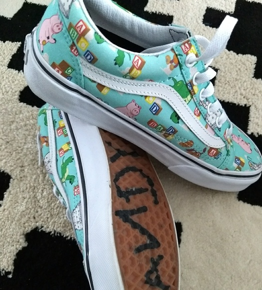 toy story vans bottom